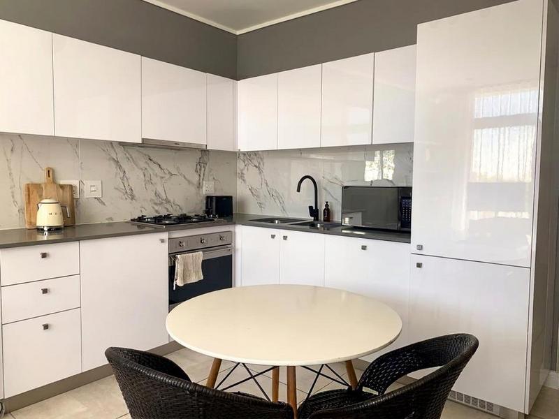 To Let 1 Bedroom Property for Rent in Paardevlei Western Cape